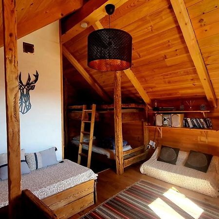 Chalet Les 3 Flocons Roure Exterior photo