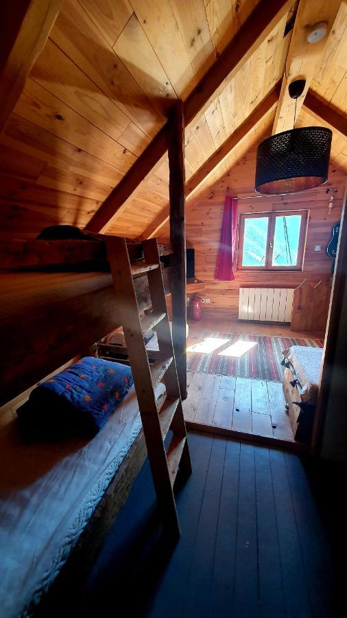 Chalet Les 3 Flocons Roure Exterior photo